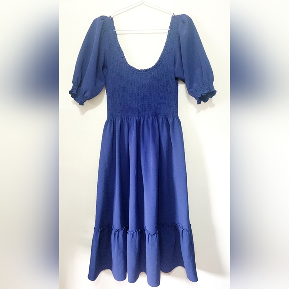 NWT Hill House The Louisa Nap Dress in Navy Blue Crepe Midi Smocked Puff Sleeves - Picture 2 of 6